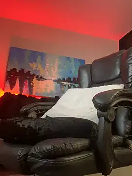 DimitriSullivan  online show from March 4, 4:38 am