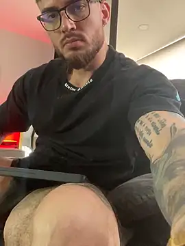 DimitriSullivan  online show from March 13, 9:26 pm