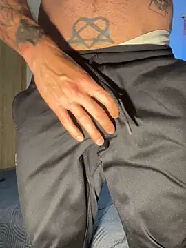 DimitriSullivan  online show from May 15, 2:07 am