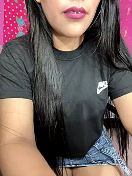 Velyn 18 online show from December 2, 5:41 pm