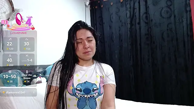 Snapshot of Ella_Rousse chatting on April 9, 11:15 am Ella Rousse online show from April 9, 11:15 am