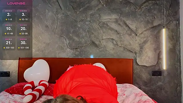 GwendolynFinch online show from February 14, 7:07 am