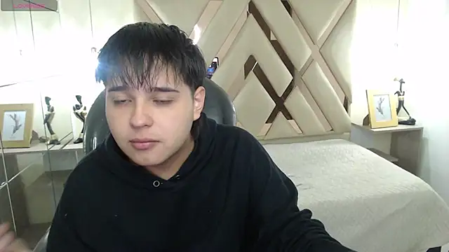 Snapshot of AndrewPherson chatting on January 16, 12:20 pm AndrewPherson online show from January 16, 12:20 pm