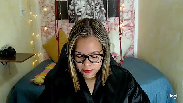 Snapshot of anthiamelisa chatting on October 28, 8:33 pm anthiamelisa online show from October 28, 8:33 pm