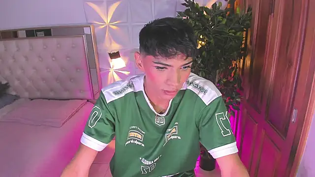 im sebaslopez online show from September 28, 11:15 am