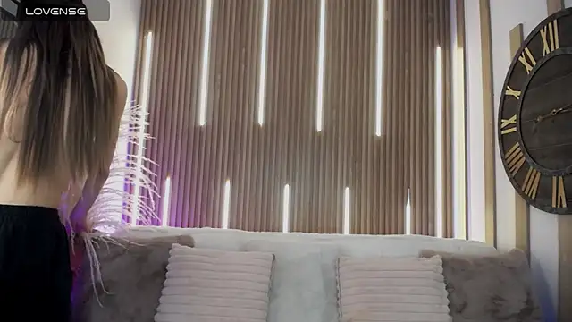 Aniie Doll online show from December 16, 8:14 pm