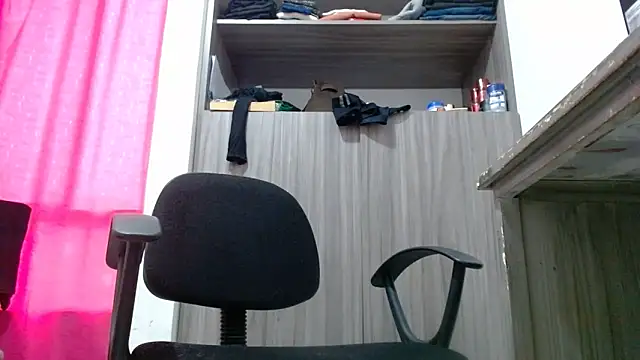 nicolle milf1978 online show from February 16, 12:01 pm