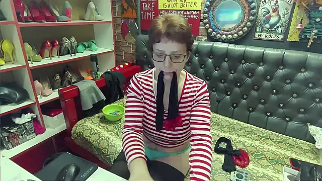 Lily4yourfun online show from May 12, 5:15 am