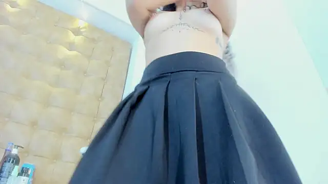 Snapshot of hanna__jadidi chatting on March 15, 4:46 am hanna jadidi online show from March 15, 4:46 am