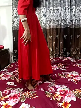 Snapshot of Cute-Bhavya chatting on February 1, 6:21 am Cute-Bhavya online show from February 1, 6:21 am