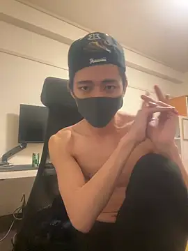 Snapshot of Manato_jp_1215 chatting on February 13, 11:50 am Manato jp 1215 online show from February 13, 11:50 am