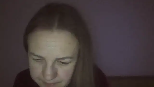 Snapshot of Milaniya261 chatting on March 15, 4:18 am Milaniya261 online show from March 15, 4:18 am