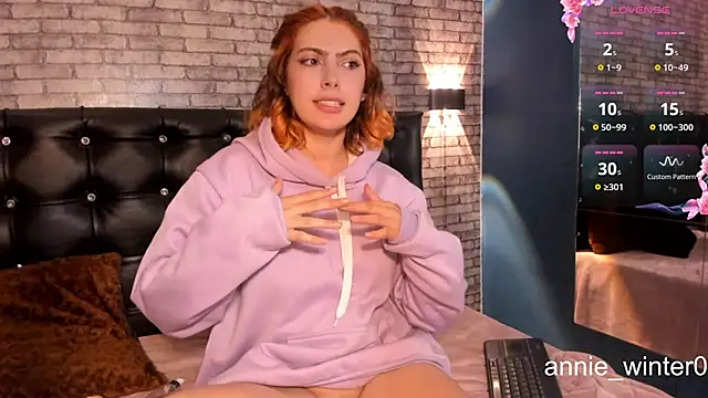 Snapshot of Annie__winter chatting on January 30, 11:13 pm Annie winter online show from January 30, 11:13 pm