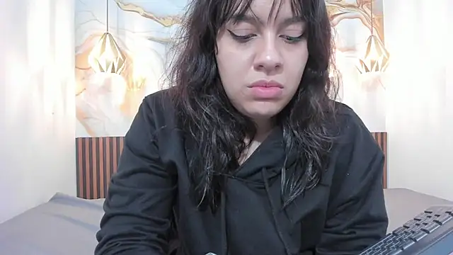 MelissaGilll online show from December 2, 7:20 pm