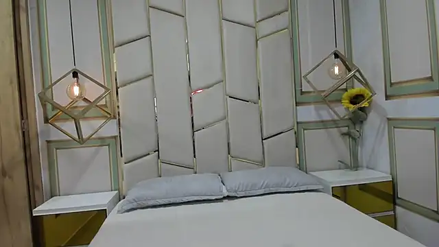 pola adams  online show from March 3, 11:22 am