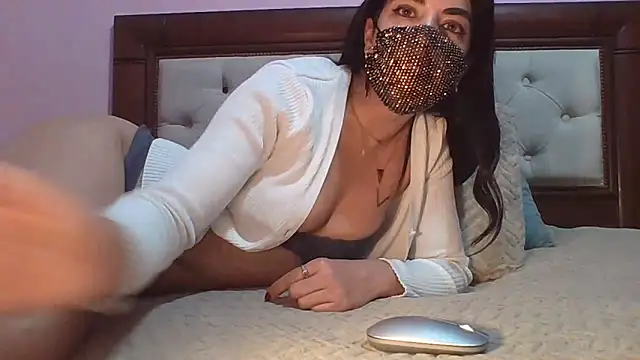 Snapshot of Frozenx chatting on November 21, 6:17 pm Frozenx online show from November 21, 6:17 pm