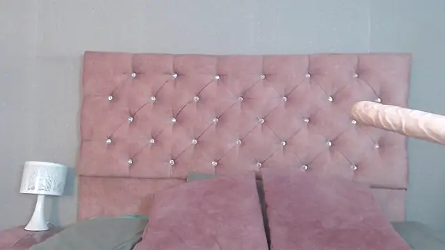 Snapshot of samaragrey18 chatting on March 2, 6:48 am samaragrey18 online show from March 2, 6:48 am