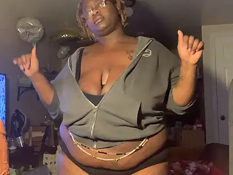 BigKittyRaven online show from February 26, 4:58 am