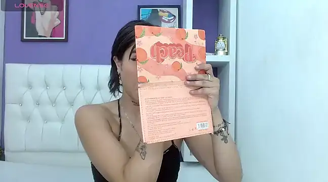 aliss-diaz online show from January 13, 7:53 pm