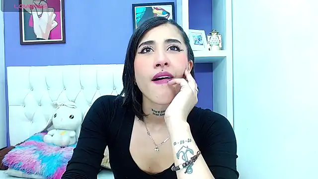 aliss-diaz online show from February 14, 8:37 pm