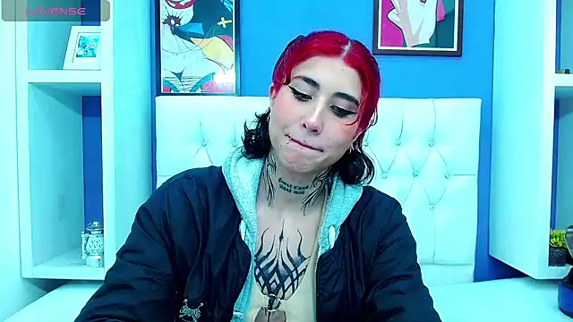 aliss-diaz online show from March 19, 12:15 am