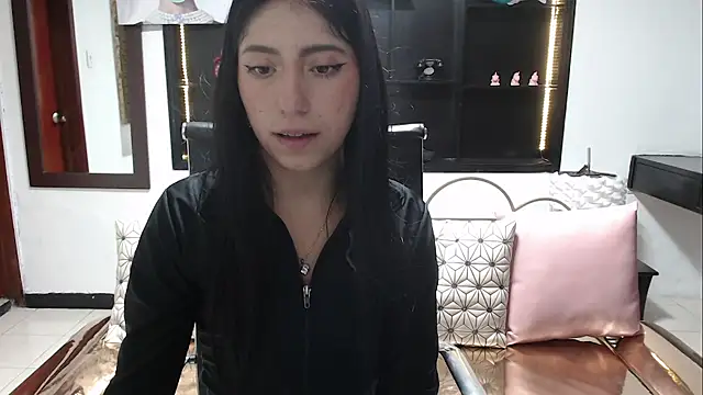 Angela Diaz  online show from December 30, 1:03 pm