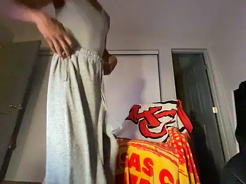 Snapshot of skarfosbabes69 chatting on December 11, 6:04 am skarfosbabes69 online show from December 11, 6:04 am