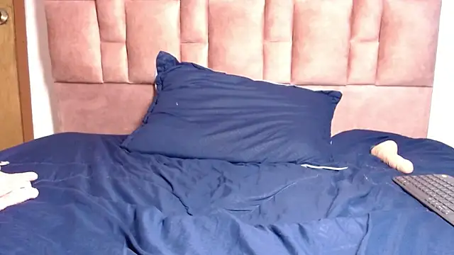 Snapshot of Jessy_05 chatting on December 20, 8:55 pm Jessy 05 online show from December 20, 8:55 pm