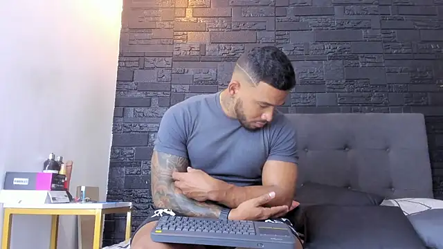 bruno miller  online show from January 8, 8:33 pm