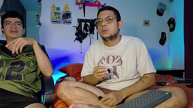 Nymphobuddies online show from March 19, 8:35 pm