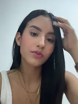 Snapshot of _AmberSmithh chatting on December 13, 2:43 am AmberSmithh online show from December 13, 2:43 am