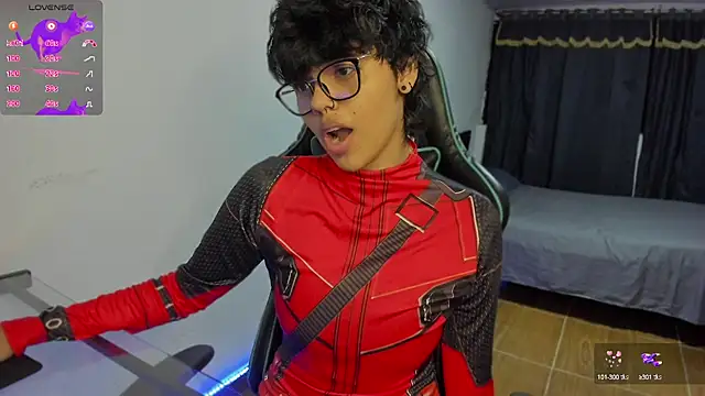 Snapshot of gooddess_isis chatting on December 13, 12:20 am gooddess isis online show from December 13, 12:20 am