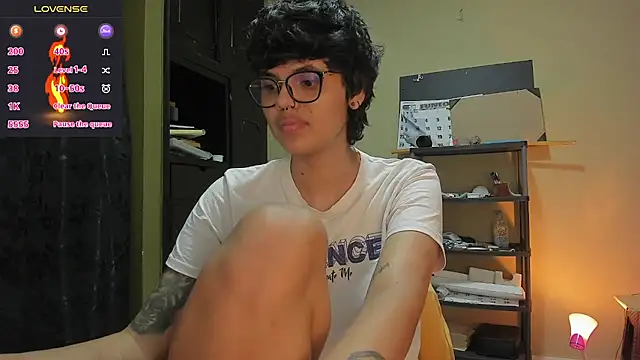 Snapshot of gooddess_isis chatting on December 23, 8:44 am gooddess isis online show from December 23, 8:44 am