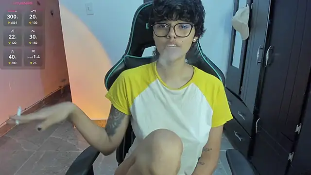 Snapshot of gooddess_isis chatting on December 30, 7:04 am gooddess isis online show from December 30, 7:04 am