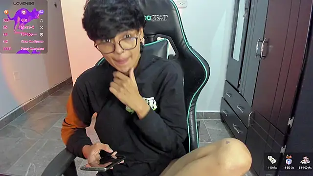 Snapshot of gooddess_isis chatting on January 13, 6:27 am gooddess isis online show from January 13, 6:27 am