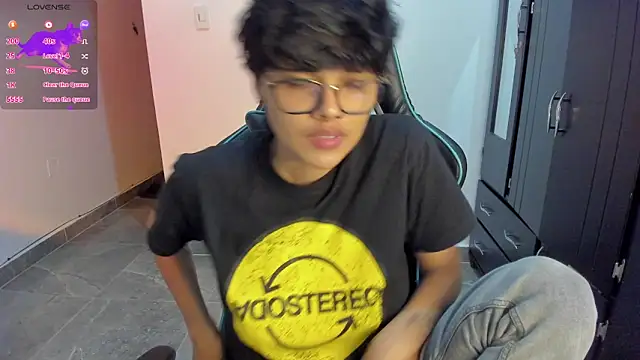 Snapshot of gooddess_isis chatting on January 19, 7:04 am gooddess isis online show from January 19, 7:04 am