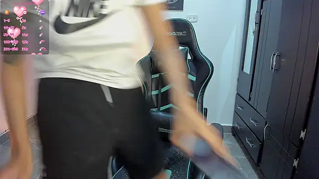 Snapshot of gooddess_isis chatting on January 23, 7:43 am gooddess isis online show from January 23, 7:43 am