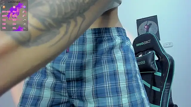 Snapshot of gooddess_isis chatting on February 22, 12:27 am gooddess isis online show from February 22, 12:27 am