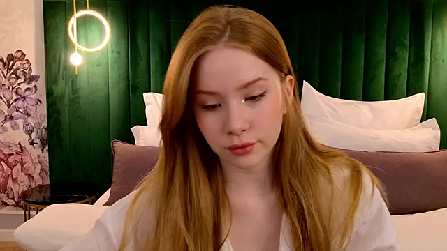 Snapshot of MichelleReid chatting on March 15, 2:46 am MichelleReid online show from March 15, 2:46 am