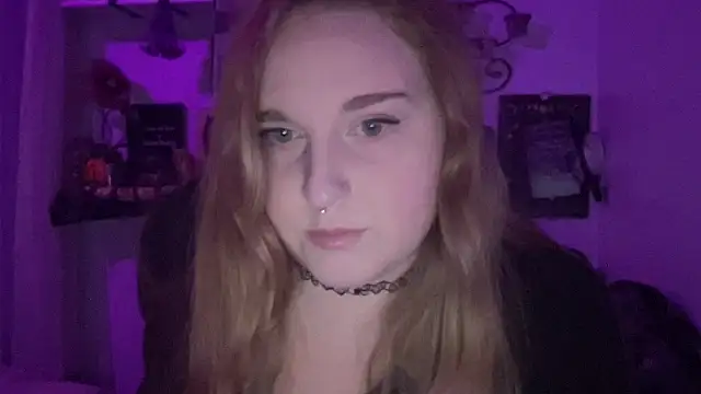 thickgingergoddess online show from December 12, 3:21 am