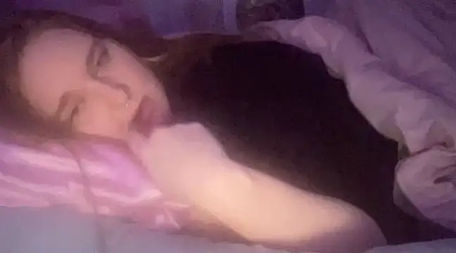 thickgingergoddess online show from January 11, 6:35 am
