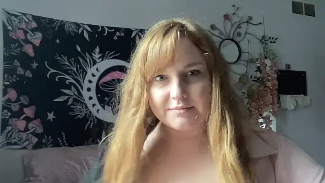 thickgingergoddess online show from February 4, 8:17 pm