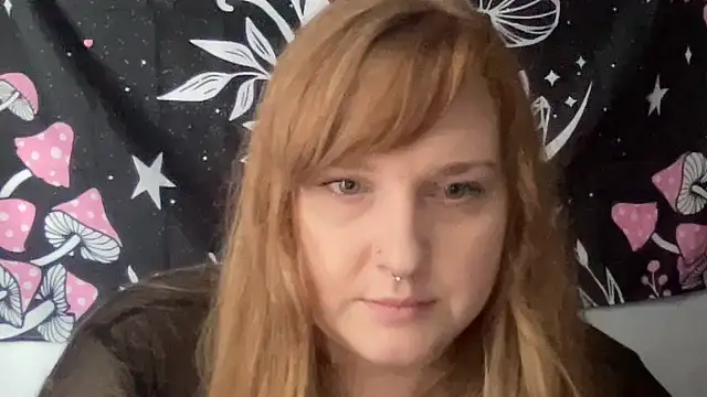 thickgingergoddess online show from February 22, 5:35 pm