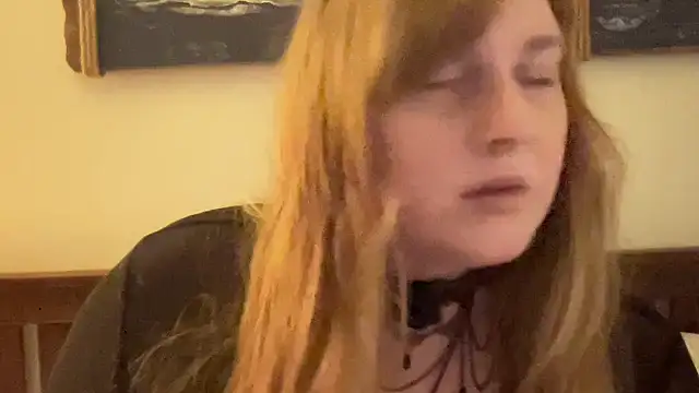 thickgingergoddess online show from March 6, 8:05 pm