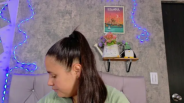 Snapshot of Victoria_Ponce1 chatting on October 9, 1:31 pm Victoria Ponce1 online show from October 9, 1:31 pm