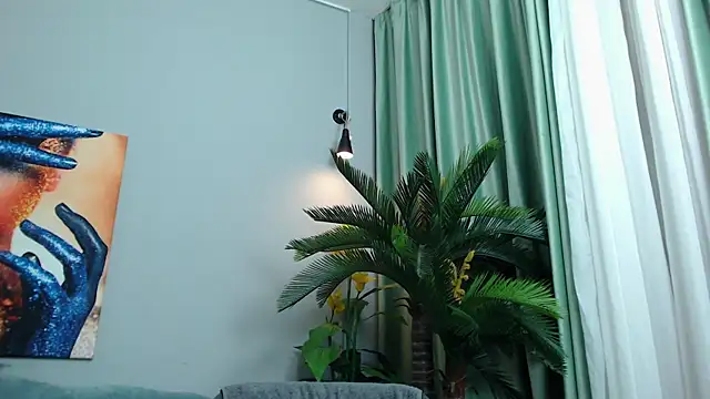 Snapshot of EvySmithXXX chatting on November 5, 6:35 am EvySmithXXX online show from November 5, 6:35 am