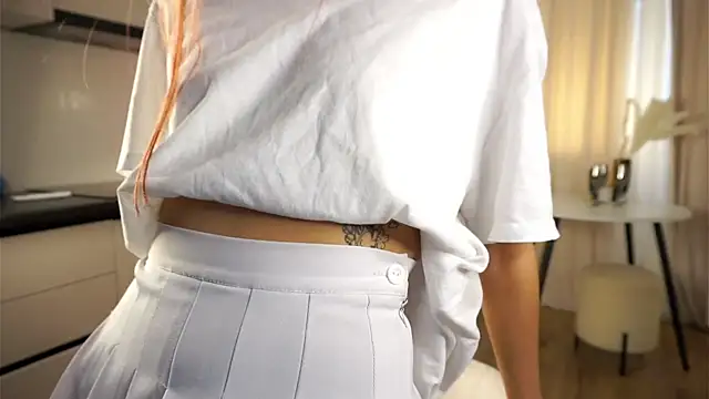 Snapshot of AnnisCharlton chatting on December 16, 8:20 am AnnisCharlton online show from December 16, 8:20 am