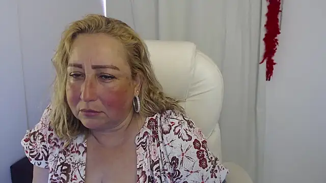 Xileny-Halliwey online show from October 21, 5:02 pm