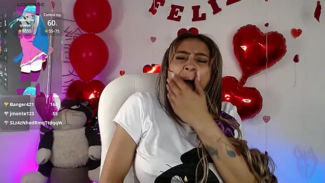 Snapshot of salome_drasin chatting on February 21, 11:55 am salome drasin online show from February 21, 11:55 am