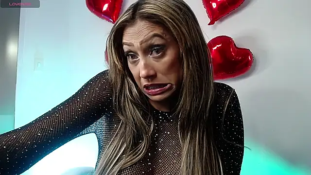 Snapshot of salome_drasin chatting on March 9, 12:10 am salome drasin online show from March 9, 12:10 am